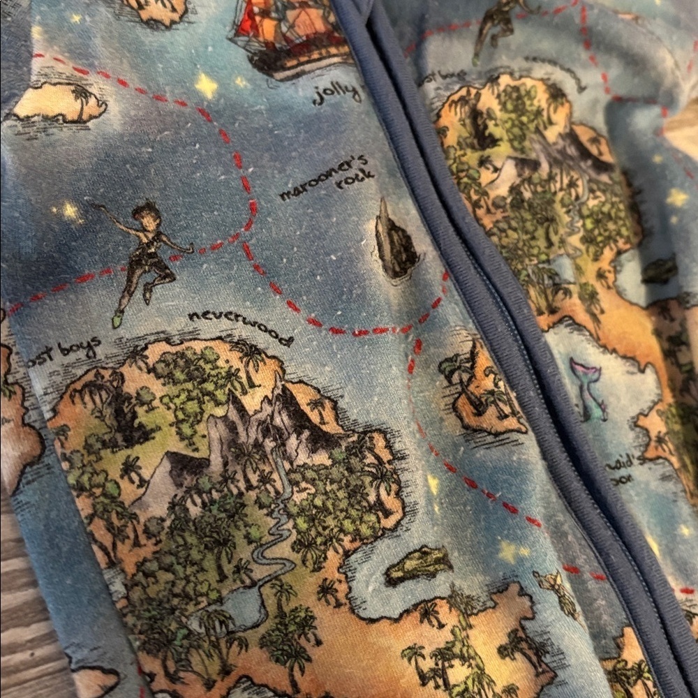 Little Crowns & Capes Neverland Zip Sleeper - Picture 3 of 5